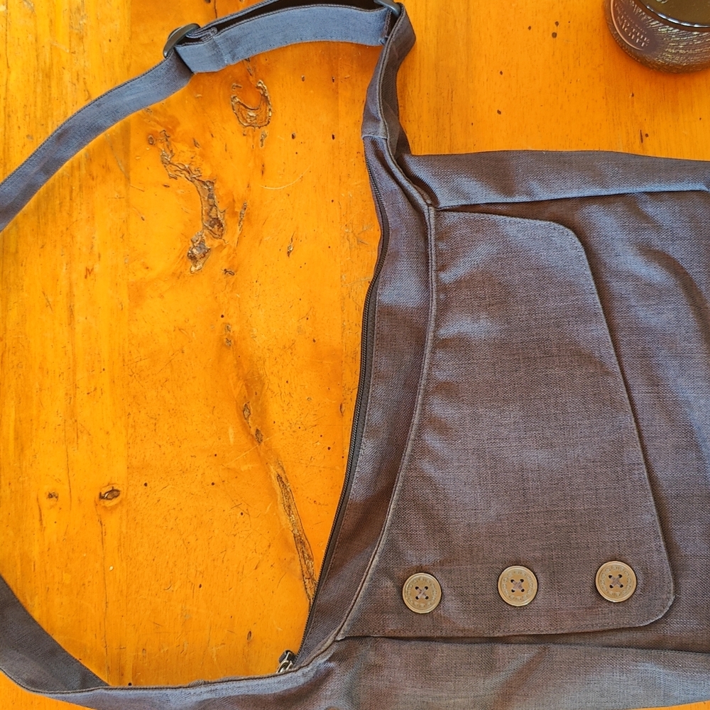 purses x 4 - Picture 7 of 10